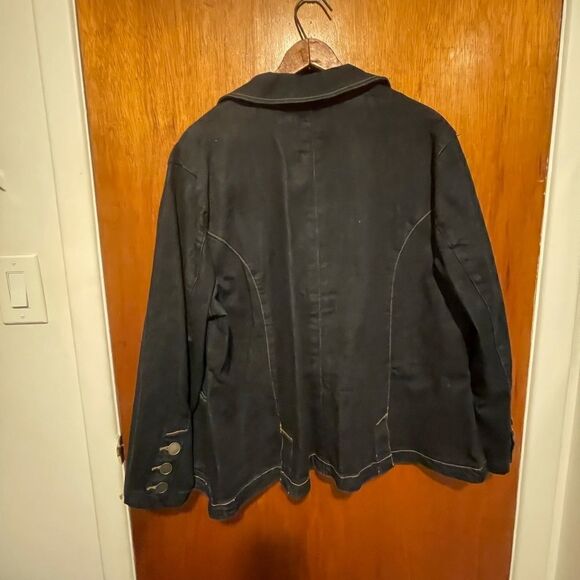 Denim Blazer with Button Detail - Picture 7 of 9